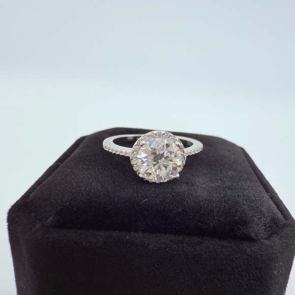 2ct Moissanite Round Brilliant Halo Ring. Gold plated over S925 . W/GRA cert - Picture 1 of 12